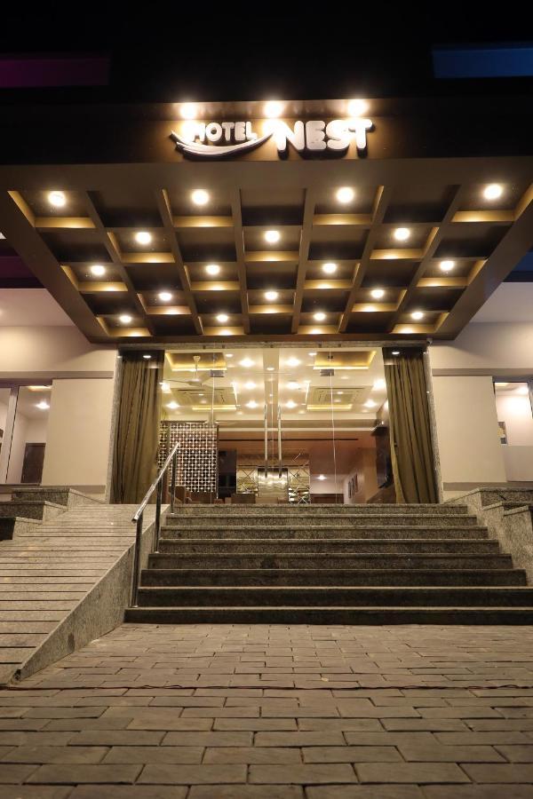 Hotel Nest Bhuj Buitenkant foto