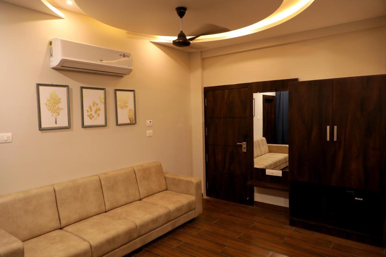 Hotel Nest Bhuj Buitenkant foto