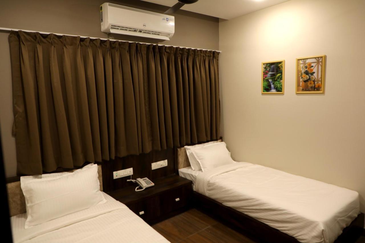 Hotel Nest Bhuj Buitenkant foto